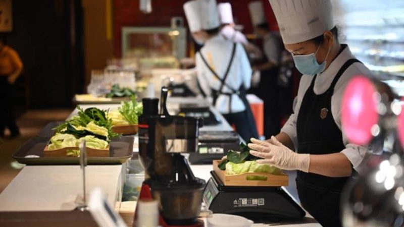 零食批发，如何找到性价比高的“一件起批”好货？**